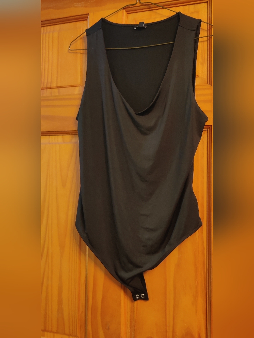 Express Body Contour Black Thong Bodysuit Snap Closure V Neck Size L Women's
